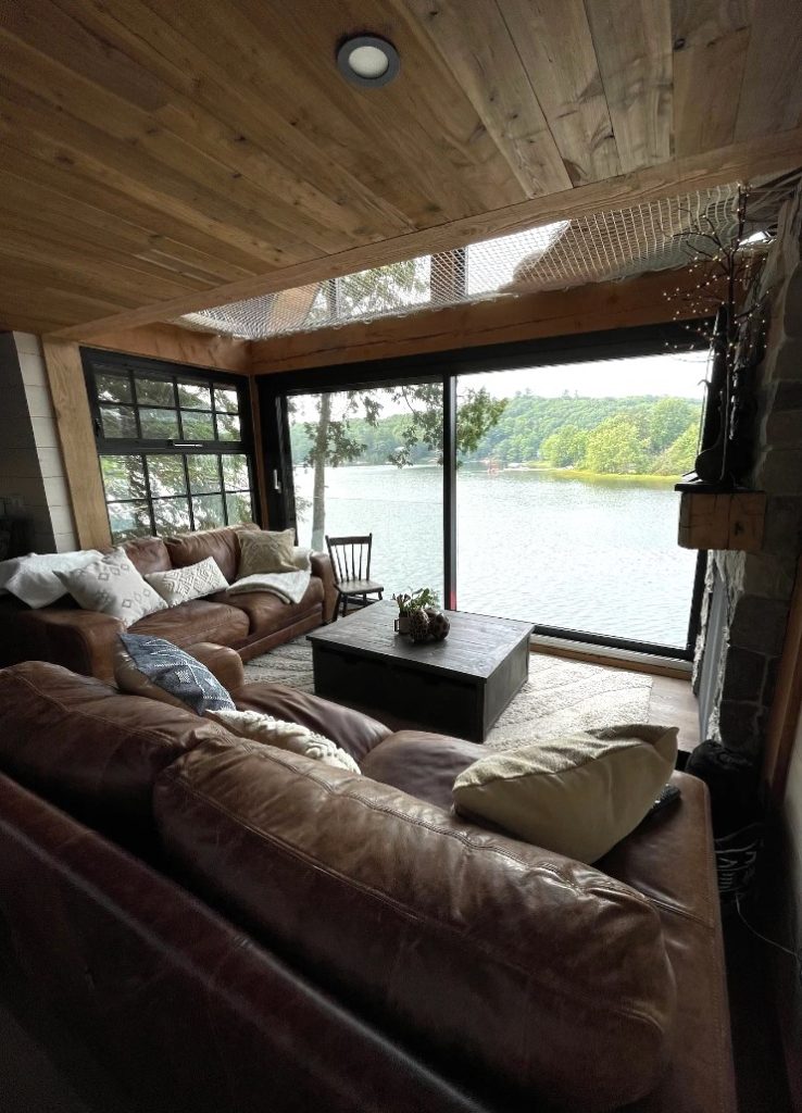 log cabins in Ontario - chalets en Ontario luxe - Cottage Creators The Water's Edge